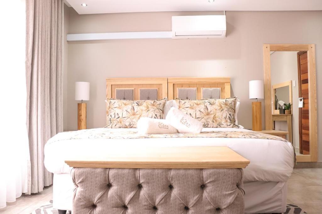 Eden Boutique Hotel ค็อกสตาด ภายนอก รูปภาพ