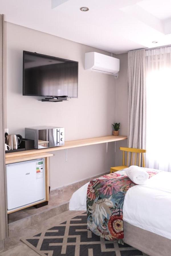 Eden Boutique Hotel ค็อกสตาด ภายนอก รูปภาพ