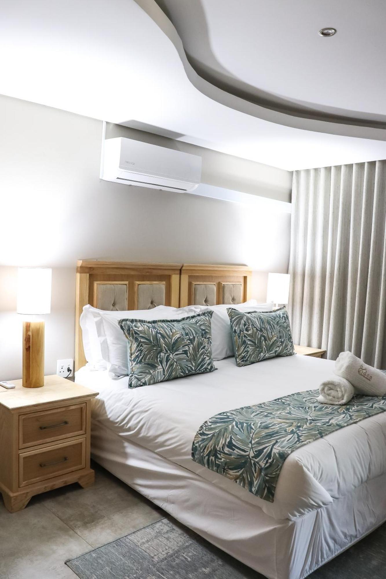 Eden Boutique Hotel ค็อกสตาด ภายนอก รูปภาพ